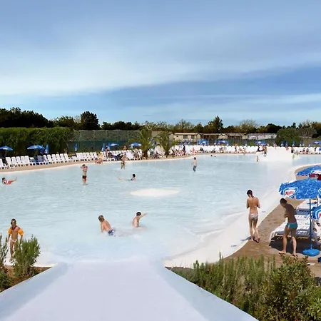 Feriepark Hu Village 3*