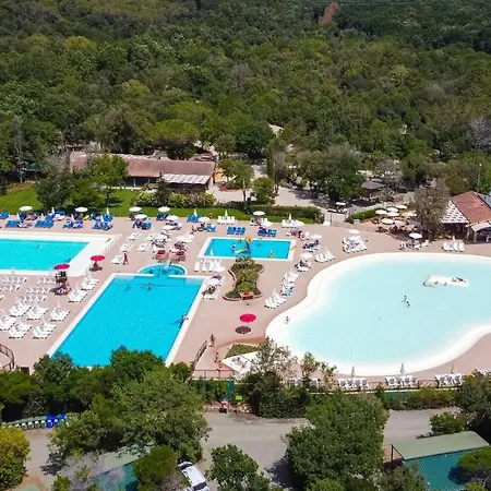 Feriepark Hu Village 3*