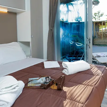 Hu Village Feriepark 3*