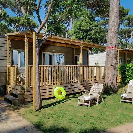 Holiday park Hu Montescudaio Village 3*