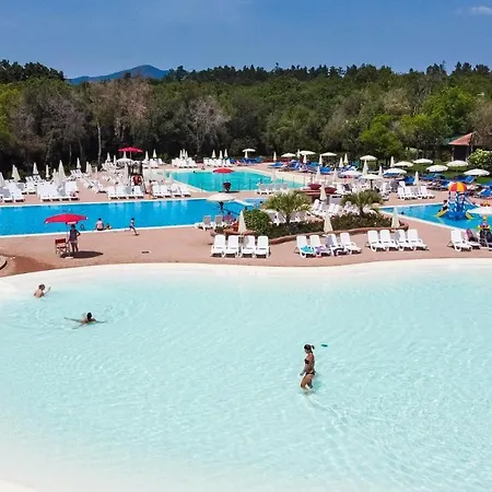 Holiday park Hu Montescudaio Village 3*