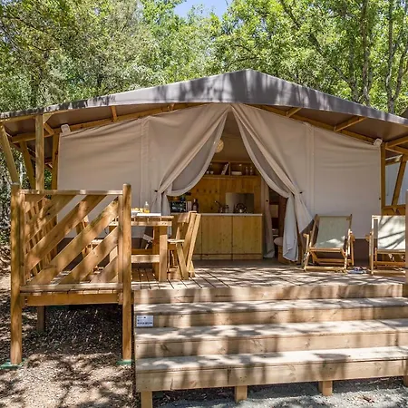 Hu Montescudaio Village Holiday park