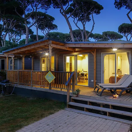 Hu Montescudaio Village Holiday park Montescudaio