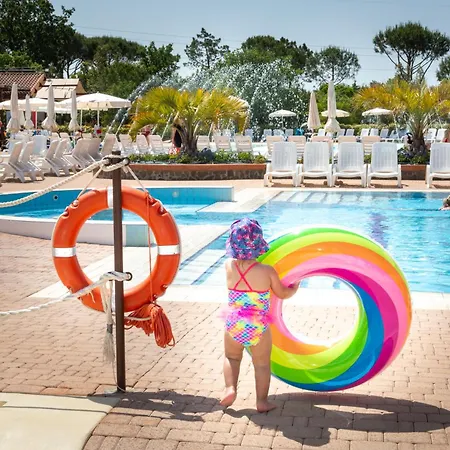 Holiday park Hu Montescudaio Village 3*