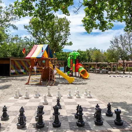 Hu Montescudaio Village Holiday park Montescudaio