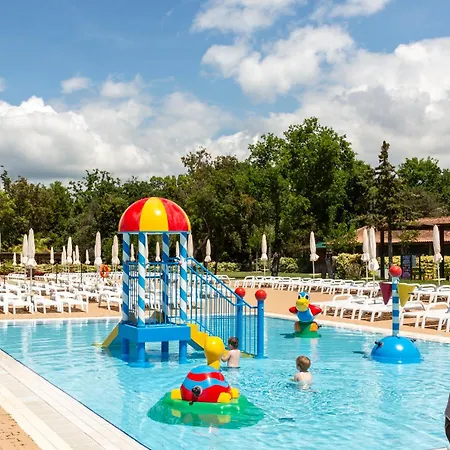Hu Village Ferienpark