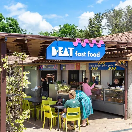 Hu Village Ferienpark 3*